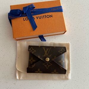 LOUIS VUITTON 
Monogram Small Kirigami Pochette Insert Fuchsia